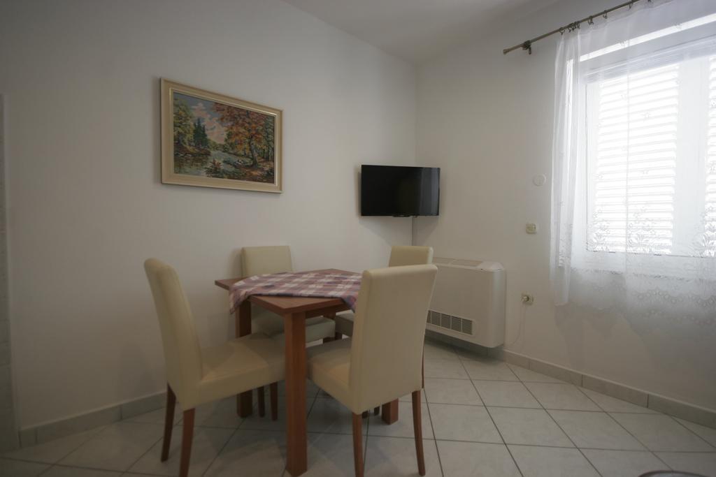 Apartments Irena Krk Krk Town Exterior photo